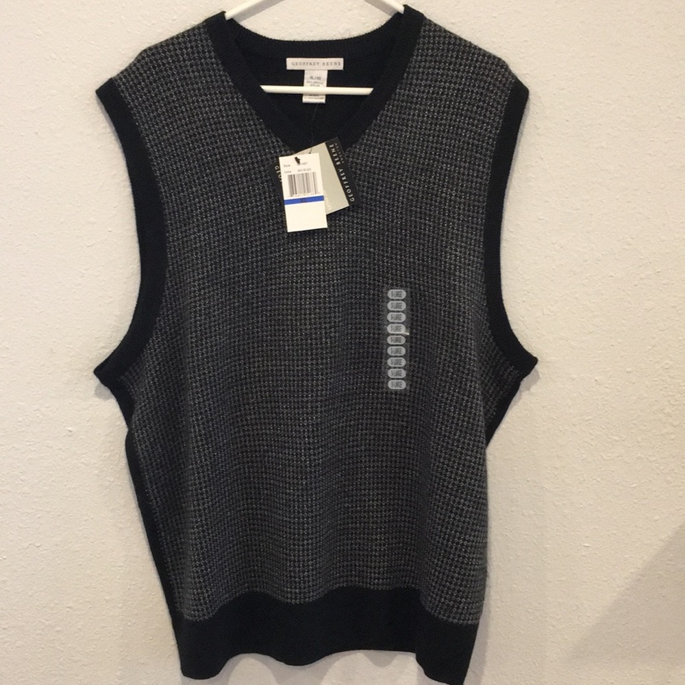 *Price Drop* Men’s Vest, Geoffrey Beene XL
